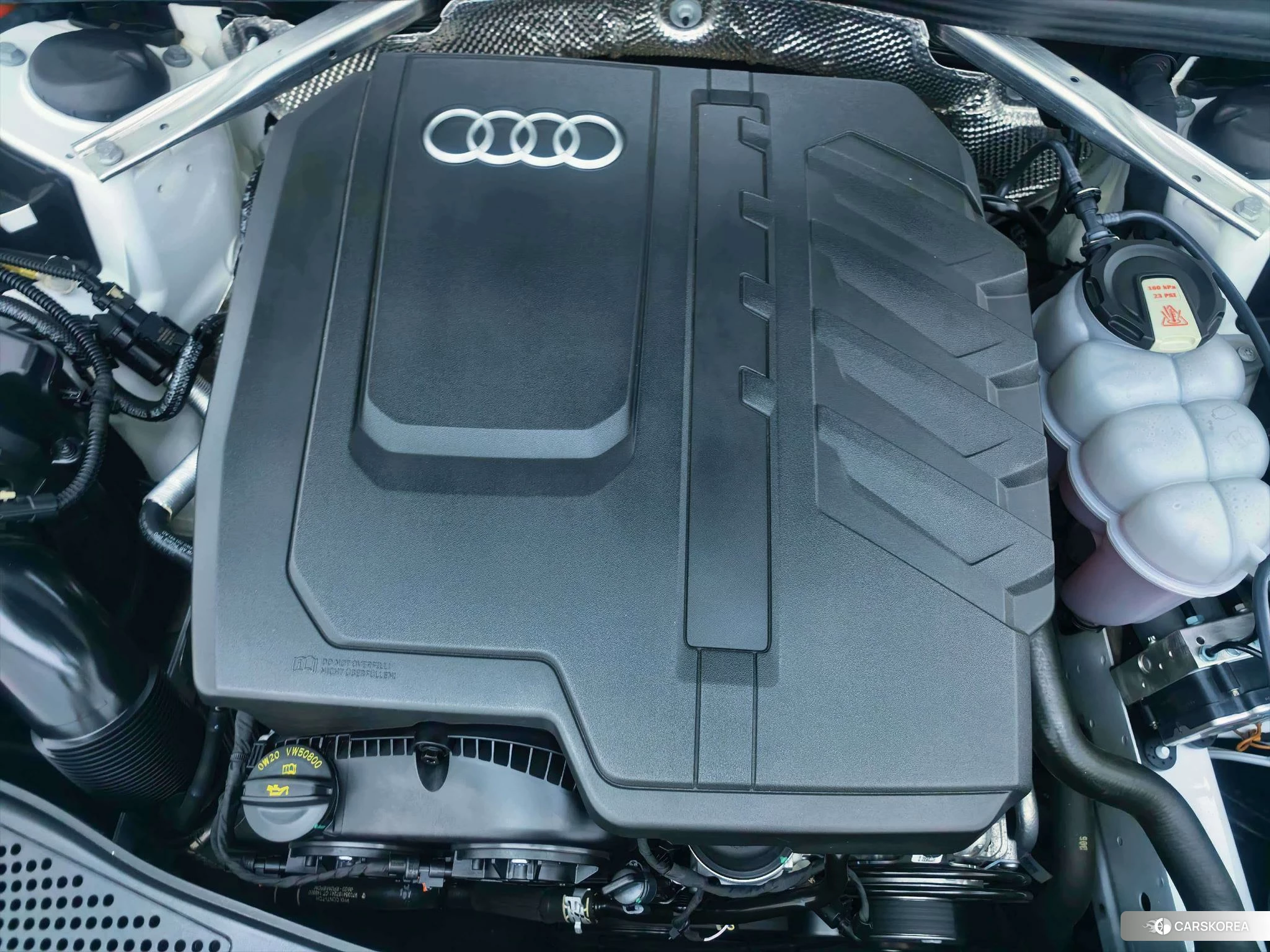 Audi A4L id 4454759 из Китая 24