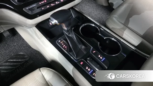 Kia The New Carnival id 3748289 из Кореи 19