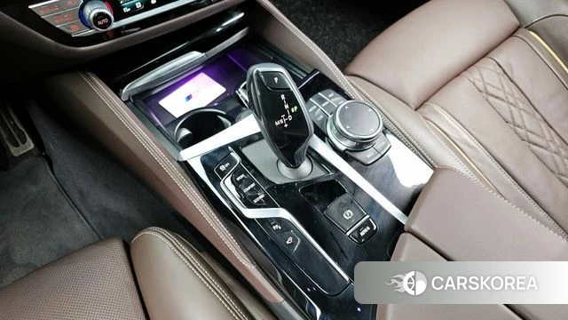 BMW 5 Series (G30) id 3841771 из Кореи 19