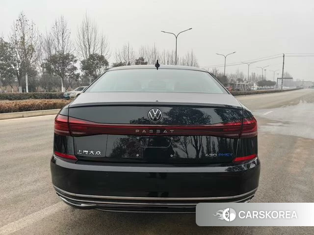 Volkswagen Passat PHEV id 4263876 из Китая 9