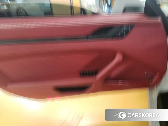Porsche 911(992) id 4427768 из Кореи 19