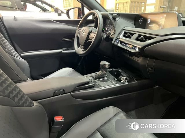 Lexus UX id 4329075 из Китая 18