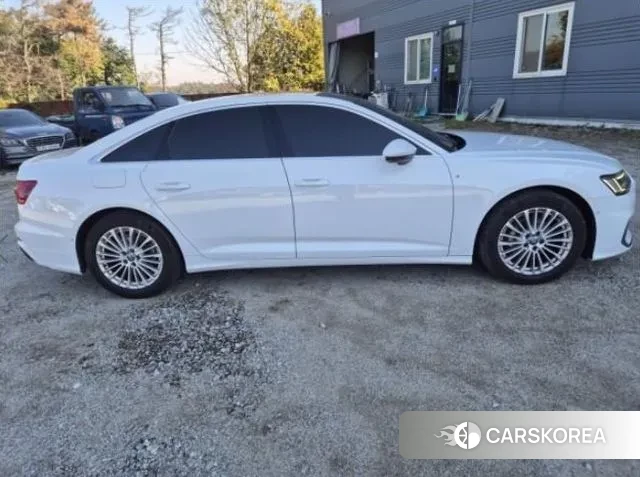 Audi A6 (C8) id 3509095 из Кореи 9