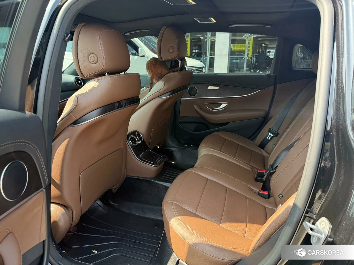 Mercedes-Benz E-Class id 4479401 из Китая 9