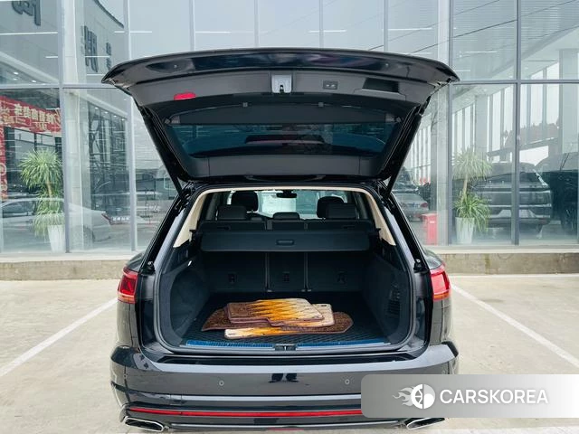 Volkswagen Touareg id 4271565 из Китая 17