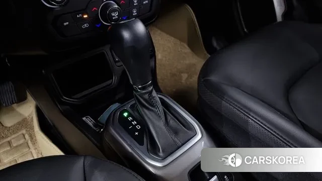 Jeep Renegade id 2849360 из Кореи 19