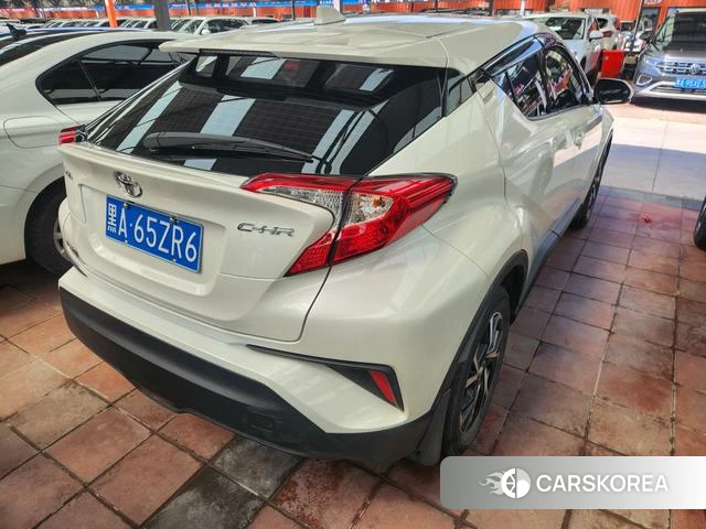 Toyota C-HR id 4207805 из Китая 9