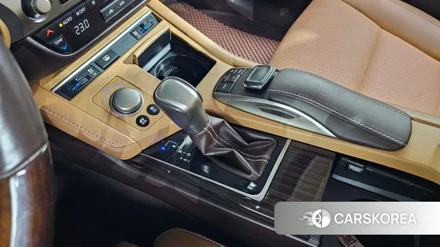 Lexus New ES300h id 3345347 из Кореи 19