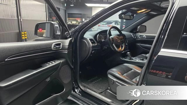 Jeep Grand Cherokee id 4864582 из Кореи 33
