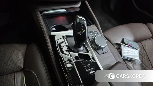 BMW 5 Series (G30) id 3509144 из Кореи 19