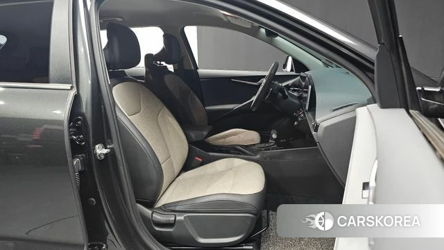 Kia Di Ol Nu Niro id 4613807 из Кореи 32