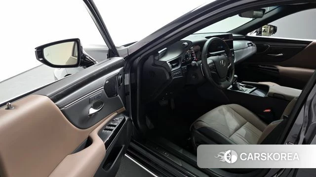 Lexus ES300h 7th generation id 3914073 из Кореи 19