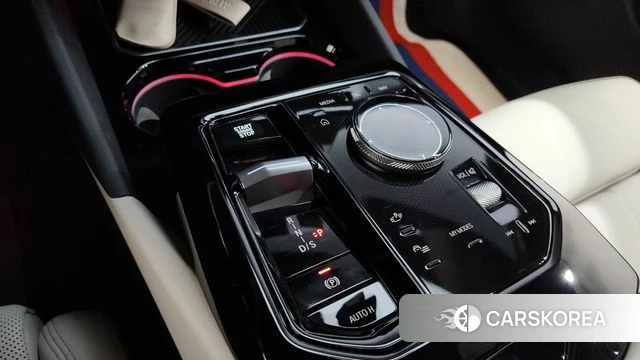 BMW 5 Series (G60) id 3837878 из Кореи 19