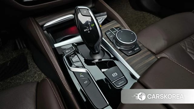 BMW 5 Series (G30) id 4179859 из Кореи 19