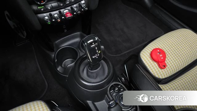 Mini Cooper S id 3877106 из Кореи 19
