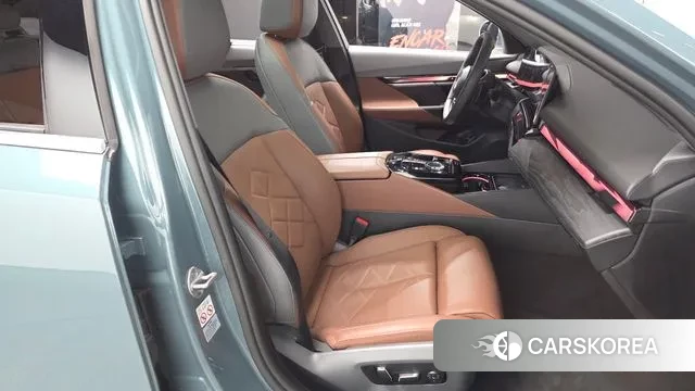 BMW 5 Series (G60) id 3711613 из Кореи 19