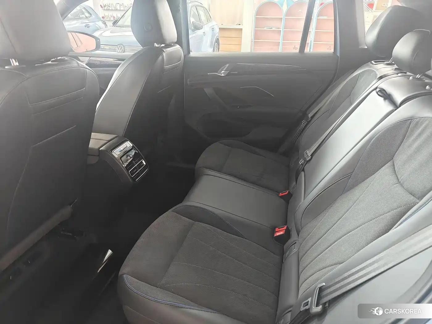 Volkswagen Tiguan L id 4553671 из Китая 17