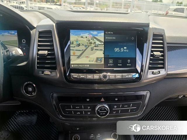 Ssangyong The New Rexton Sports Cannes id 4494601 из Кореи 19