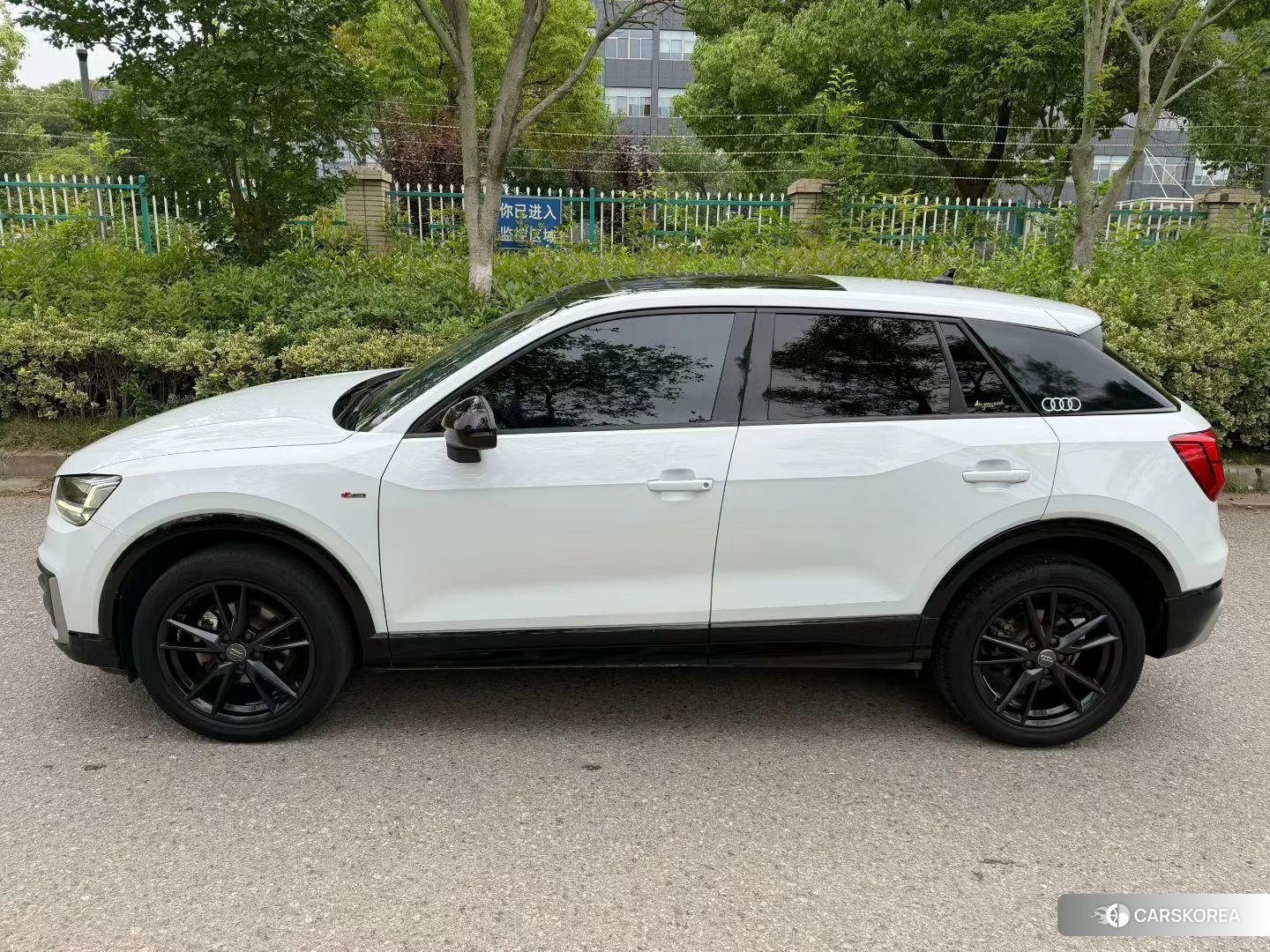 Audi Q2L id 4440796 из Китая 9