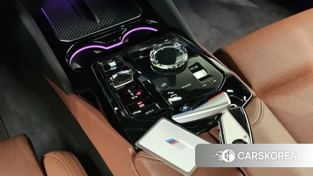 BMW 5 Series (G60) id 3533547 из Кореи 19