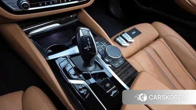 BMW 5 Series (G30) id 3670371 из Кореи 19