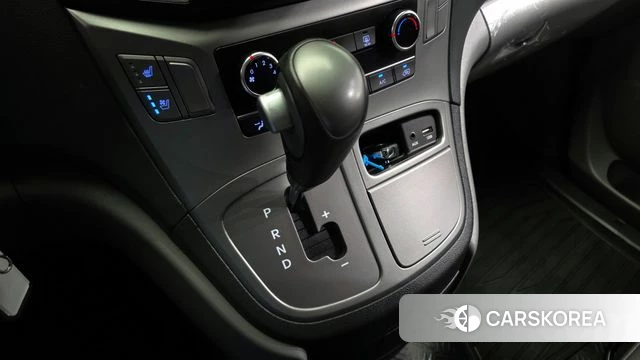 Hyundai The New Grand Starex id 4344852 из Кореи 29