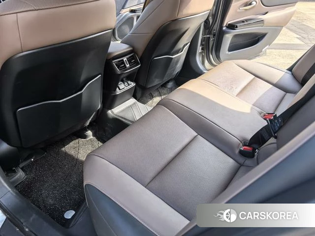 Lexus ES id 4274014 из Китая 9