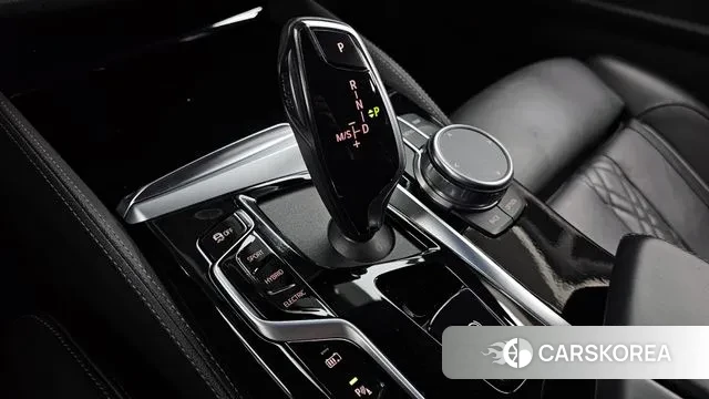 BMW 5 Series (G30) id 3712939 из Кореи 19