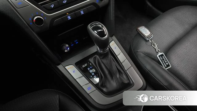 Hyundai Avante AD id 3917406 из Кореи 19