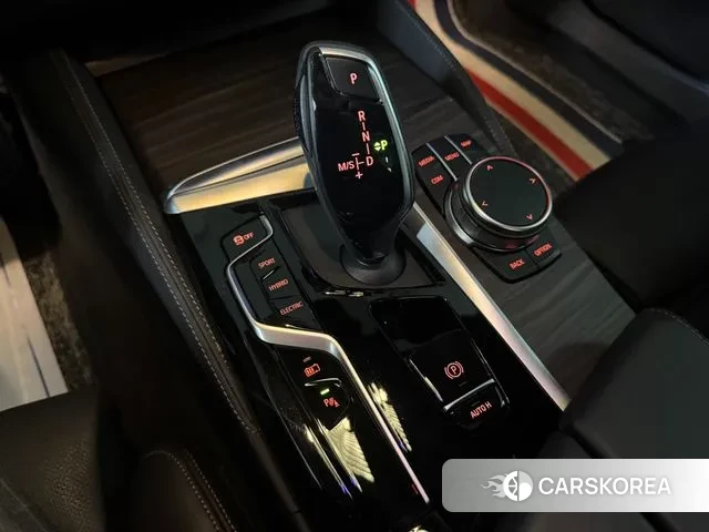 BMW 5 Series (G30) id 3645112 из Кореи 19