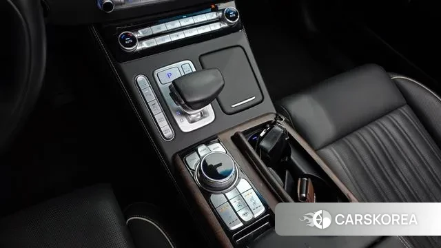 Genesis G90 id 3671772 из Кореи 19