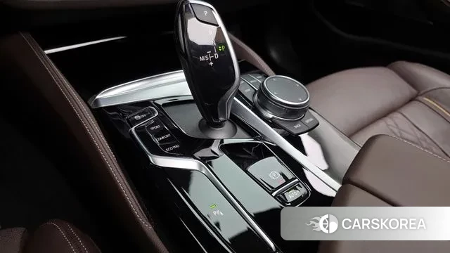 BMW 5 Series (G30) id 3770623 из Кореи 19