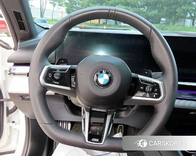 BMW 5 Series (G60) id 4584177 из Кореи 19