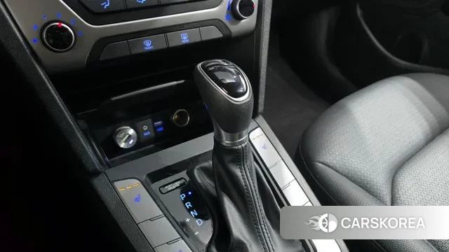 Hyundai Avante AD id 3489929 из Кореи 19