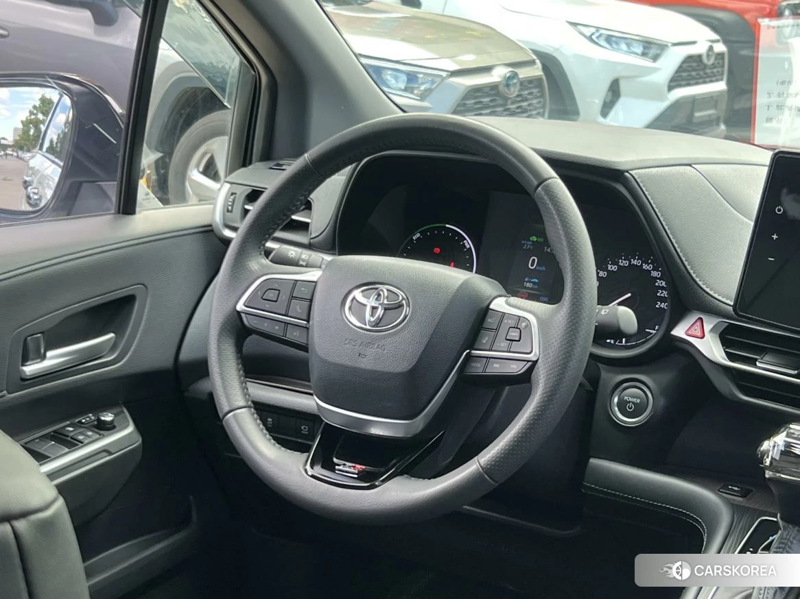 Toyota Sienna id 4461466 из Китая 17