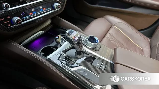 BMW 5 Series (G30) id 3397028 из Кореи 19