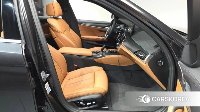 BMW 5 Series (G30) id 3963964 из Кореи 19
