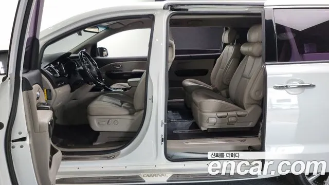 Kia The New Carnival id 2569993 из Кореи 19