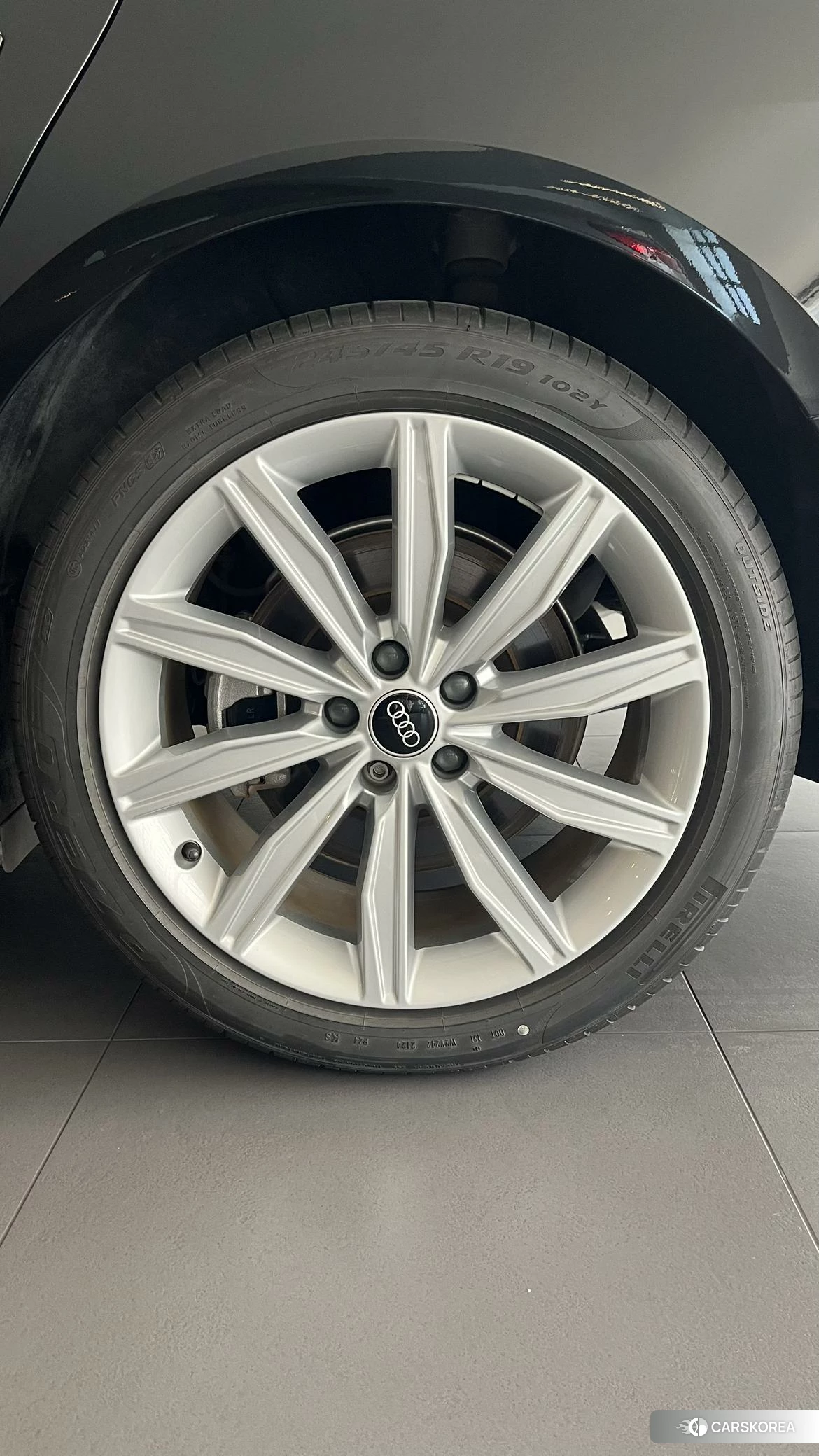 Audi A6L id 4461427 из Китая 9