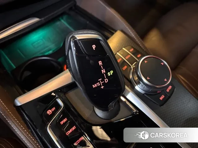 BMW 5 Series (G30) id 3570626 из Кореи 18