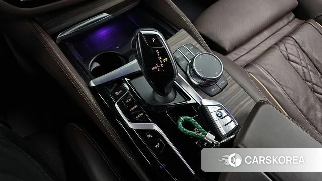 BMW 5 Series (G30) id 3839956 из Кореи 19