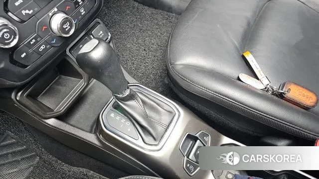 Jeep Renegade id 3546908 из Кореи 19