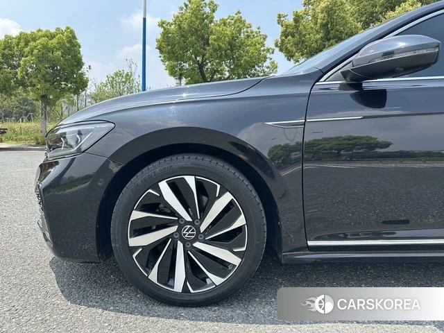 Volkswagen Passat id 4264497 из Китая 24