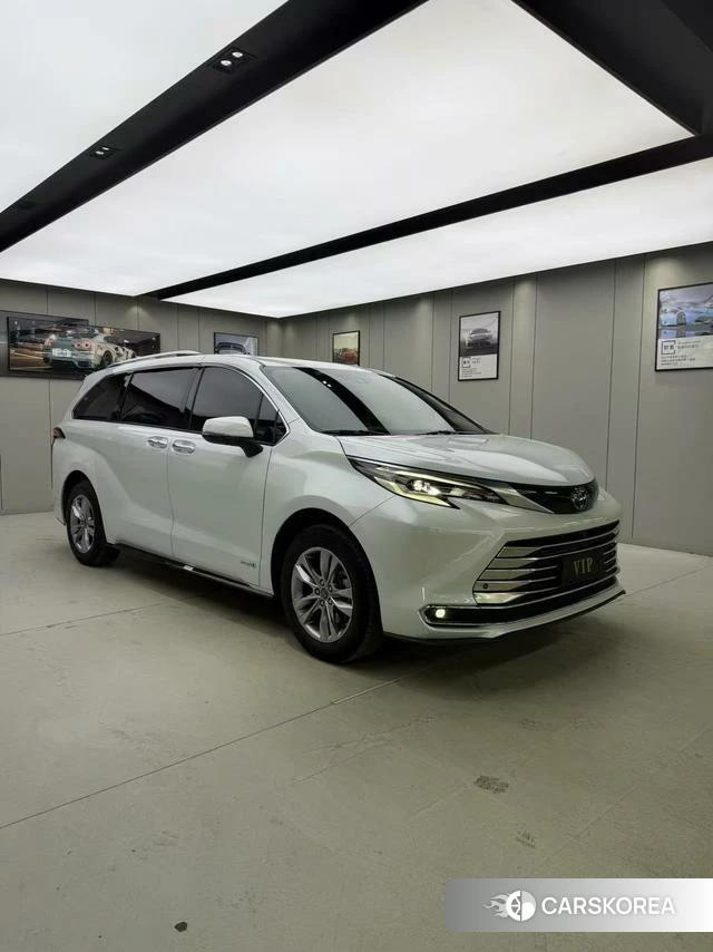 Toyota Saina id 4257641 из Китая 11