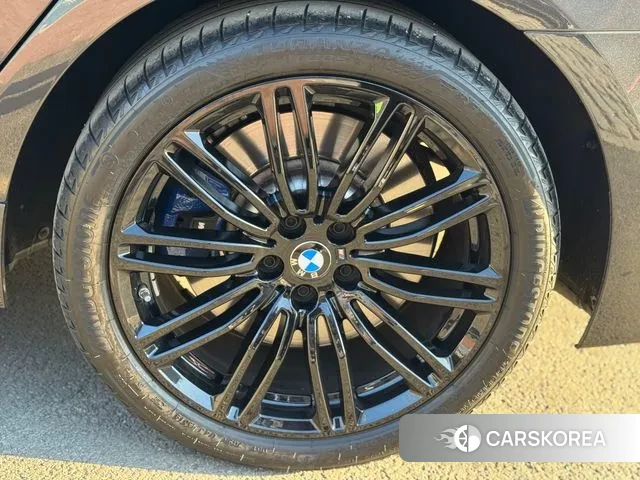 BMW 5 Series (G30) id 3732822 из Кореи 19