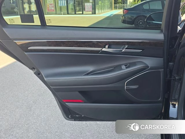 Genesis G90 id 4651845 из Кореи 19