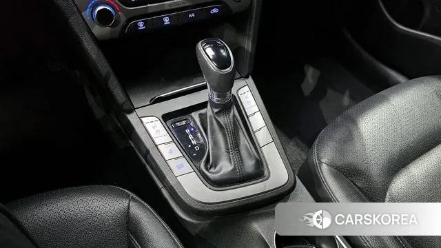 Hyundai Avante AD id 3570793 из Кореи 19