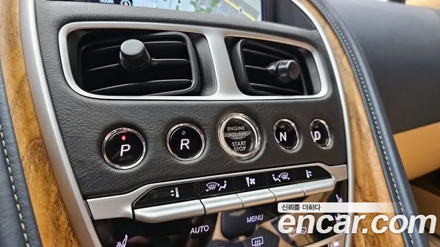 Aston Martin DB11 id 2932411 из Кореи 19