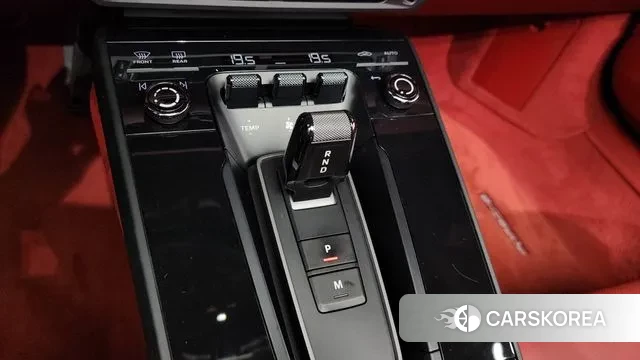 Porsche 911(992) id 2939289 из Кореи 19