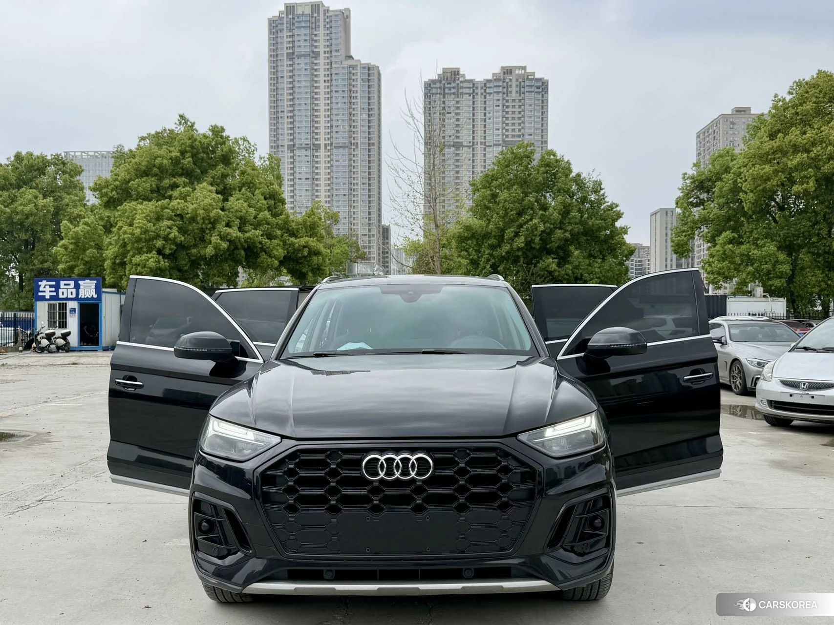 Audi Q5L id 4514851 из Китая 16